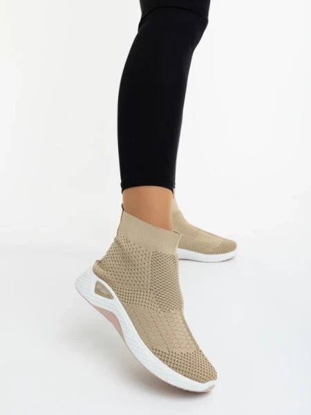 Дамски спортни обувки бежови от текстилен материал Siara