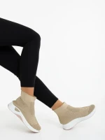 Дамски спортни обувки бежови от текстилен материал Siara