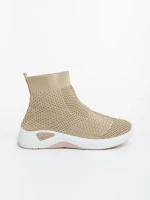 Дамски спортни обувки бежови от текстилен материал Siara