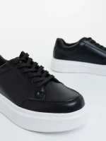 Мъжки черно-бели спортни обувки от еко кожа Asante