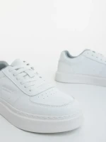 Мъжки бели спортни обувки от еко кожа Casper