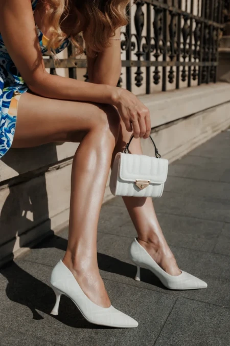 Дамски обувки с ток бежови от текстилен материал Estiana