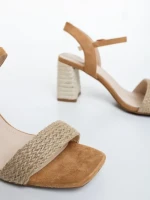 Дамски сандали с ток камел от текстилен материал Astaria