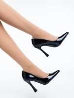 Дамски обувки с ток черни от екологична лачена кожа Saena