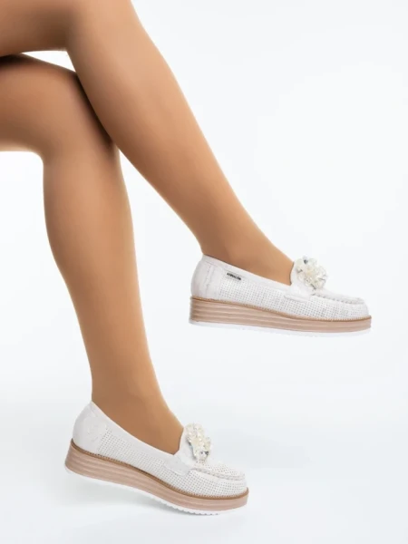 Дамски мокасини светло бежови от текстилен материал Diruna