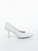 Дамски обувки с ток бежови от текстилен материал Atelia