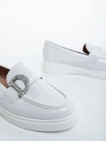 Дамски мокасини бели от екологична лачена кожа Desora