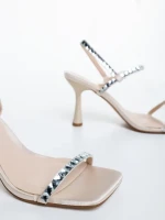 Дамски сандали с ток бежови от текстилен материал Lumira