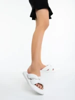 Дамски чехли бели от екологична кожа Sarada