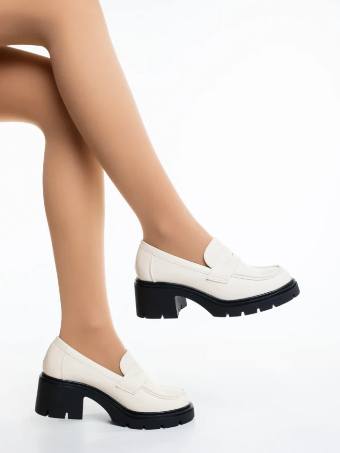 Дамски мокасини бежови от екологична кожа Zadal