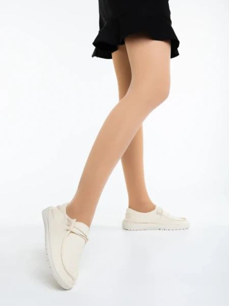 Дамски ежедневни обувки бежови от текстилен материал Mirada