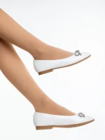 Дамски балерини бели от екологична лачена кожа Ativa