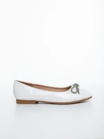Дамски балерини бели от екологична лачена кожа Ativa