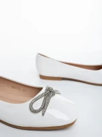 Дамски балерини бели от екологична лачена кожа Ativa