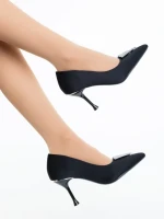 Дамски обувки с ток черни от текстилен материал Mezara