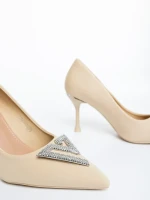 Дамски обувки с ток светло бежови от текстилен материал Mezara