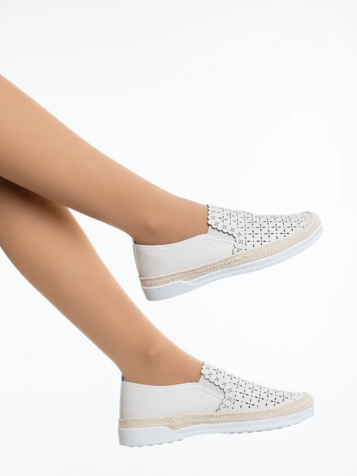 Дамски мокасини бежови от екологична кожа Emena