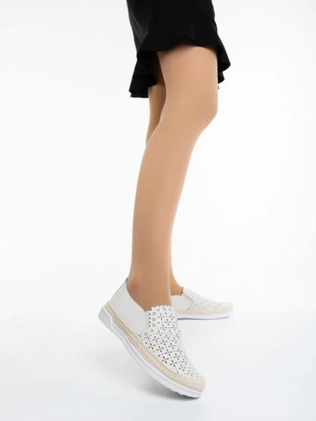 Дамски мокасини бежови от екологична кожа Emena