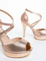Дамски сандали с ток цвят шампанско от текстилен материал Zabava