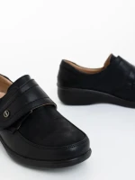 Ежедневни дамски обувки черни от екологична кожа Cozeta