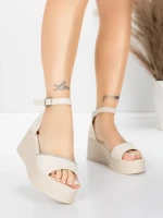 Дамски сандали на платформа 5H76 Бежово | Mei » MeiMall.bg