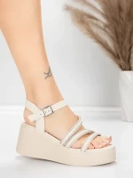 Дамски сандали на платформа 5H78 Бежово | Mei » MeiMall.bg