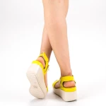 Дамски сандали на платформа QZL226 Жълто (L34) Mei