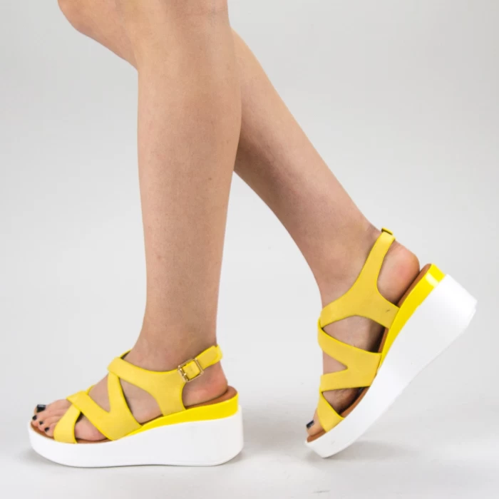 Дамски сандали на платформа QZL225 Жълто (C12) Mei