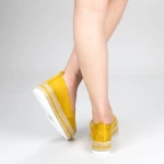 Дамски ежедневни обувки FS7 Жълто (B52) Mei