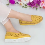 Дамски ежедневни обувки DS5 Жълто (L15) Mei