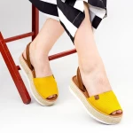 Дамски сандали на платформа WH1932 Жълто (L89) Mei