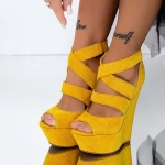 Дамски сандали на платформа XKK512 Жълто (N35) Mei