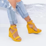 Дамски сандали на платформа TY9 Жълто (K22) Mei