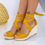 Дамски сандали на платформа LE223 Жълто (B55) Mei