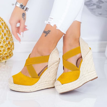 Дамски сандали на платформа LE213 Жълто (M02) Mei