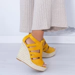 Дамски сандали на платформа HXS19 Жълто (D50) Mei