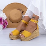 Дамски сандали на платформа FS18 Жълто (P04) Mei