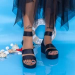 Дамски сандали на платформа PT13 Черен (P06) Mei