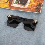 Дамски слънчеви очила 2020-133 C3 Черен (Q07) 2020