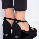 Дамски сандали на ток YXD20 Черен (A05) Mei