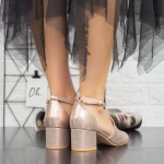 Обувки с дебел ток 2YXD30 Шампанско » MeiMall.bg